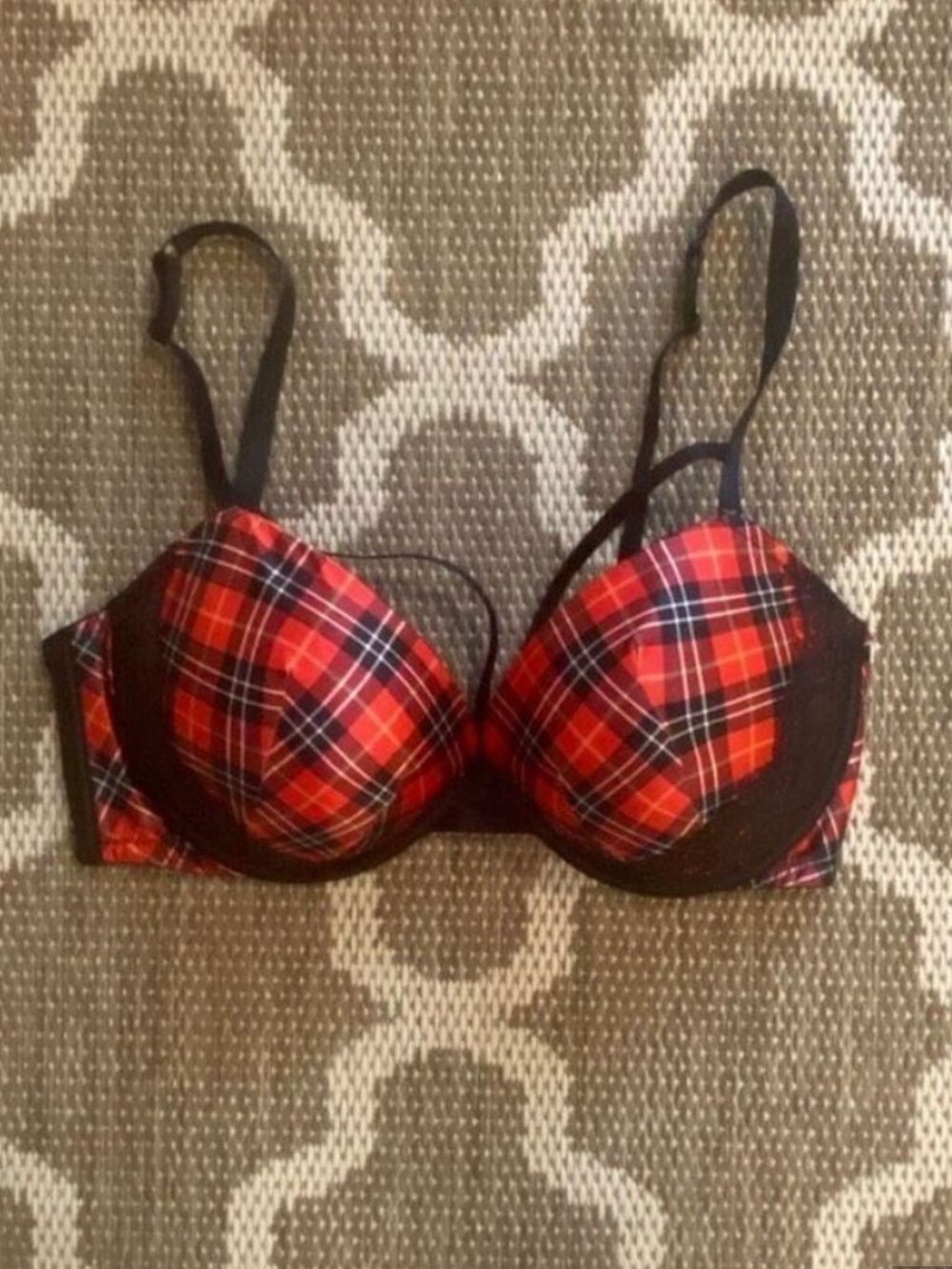 Victoria’s Secret very sexy, push-up bra size 38D